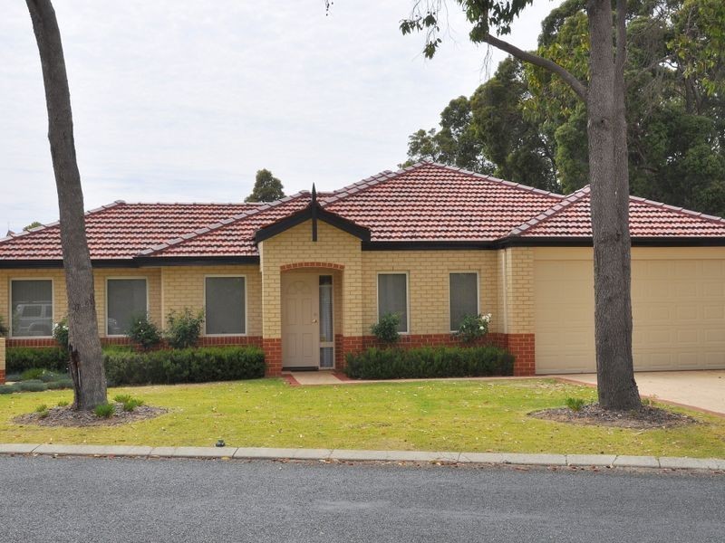 1/19 Boonooloo Road, Kalamunda WA 6076