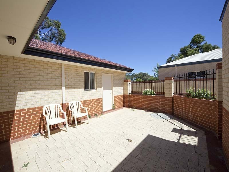 1/19 Boonooloo Road, Kalamunda WA 6076