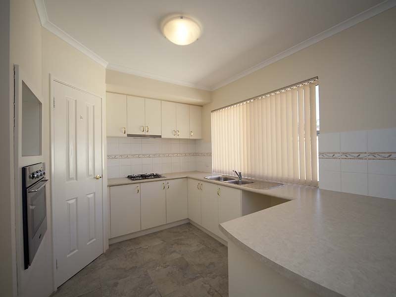 4/19 Boonooloo Road, Kalamunda WA 6076