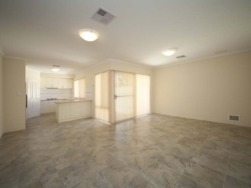 4/19 Boonooloo Road, Kalamunda WA 6076