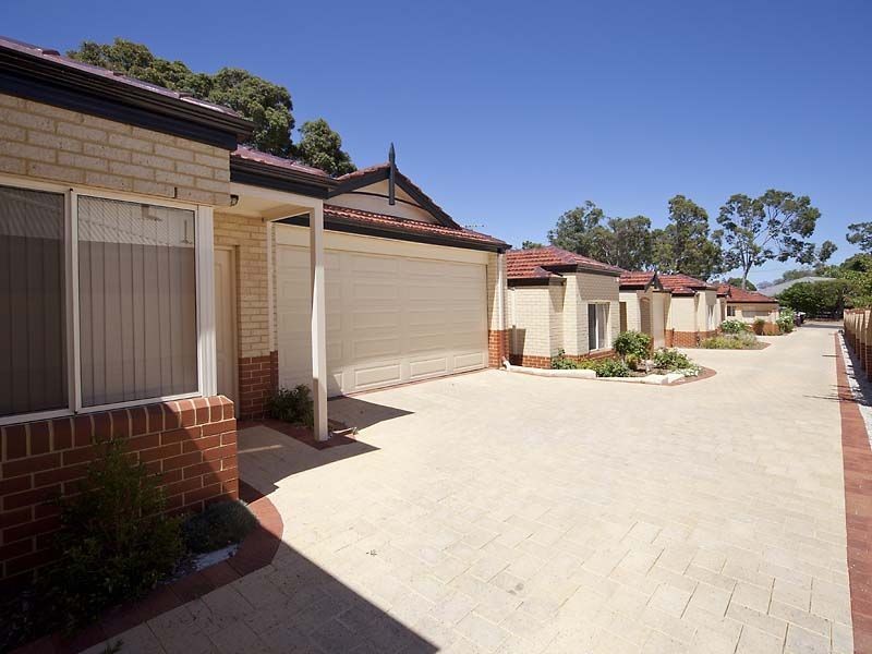 4/19 Boonooloo Road, Kalamunda WA 6076