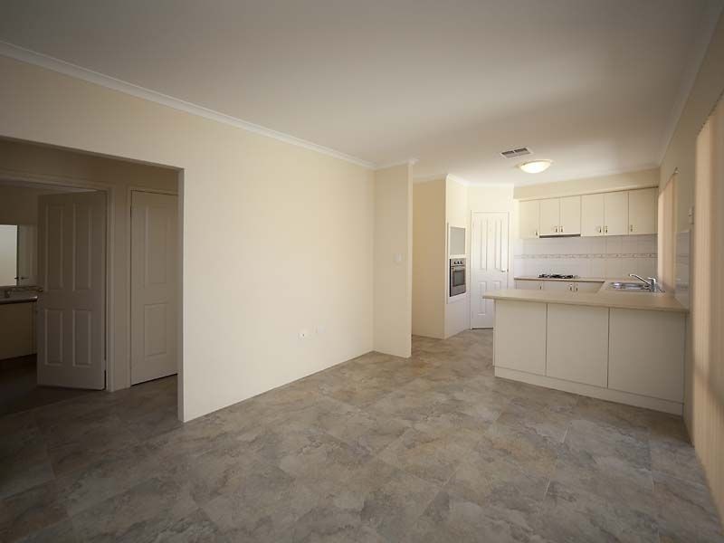 4/19 Boonooloo Road, Kalamunda WA 6076