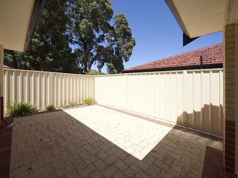 4/19 Boonooloo Road, Kalamunda WA 6076