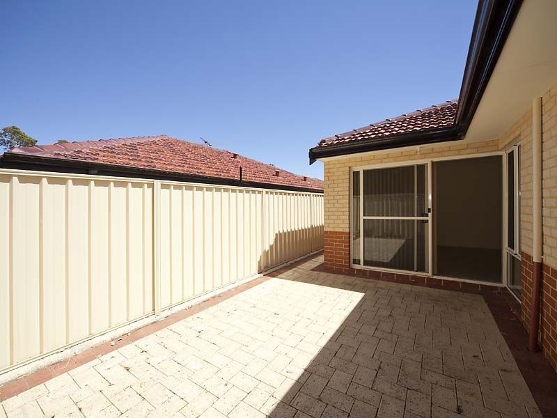 4/19 Boonooloo Road, Kalamunda WA 6076