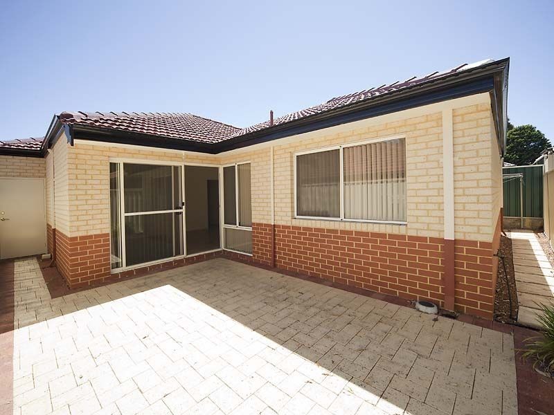 4/19 Boonooloo Road, Kalamunda WA 6076