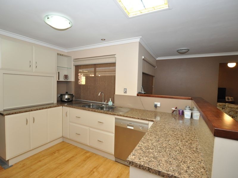 5 Urch Road, Kalamunda WA 6076