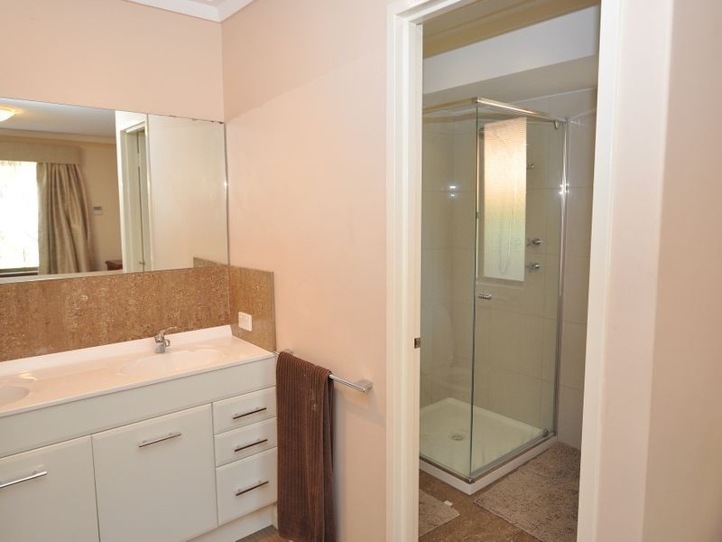 5 Urch Road, Kalamunda WA 6076