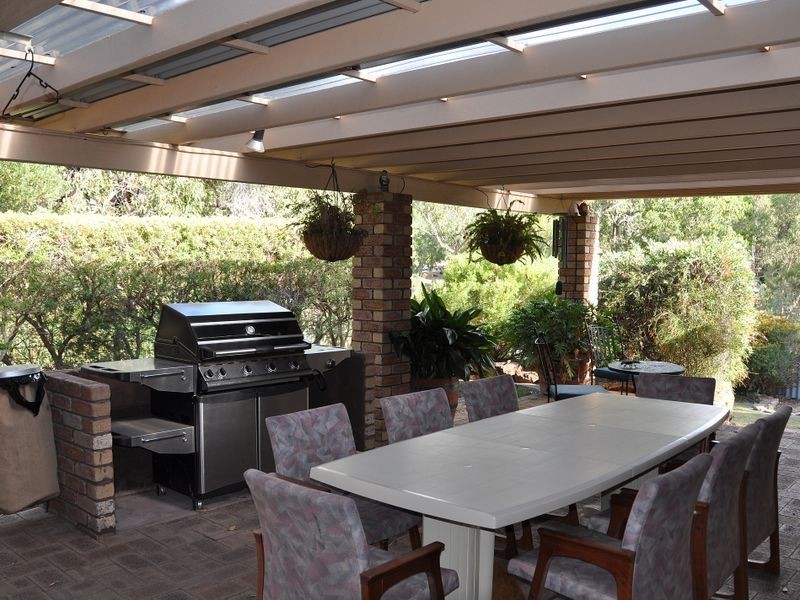 5 Urch Road, Kalamunda WA 6076