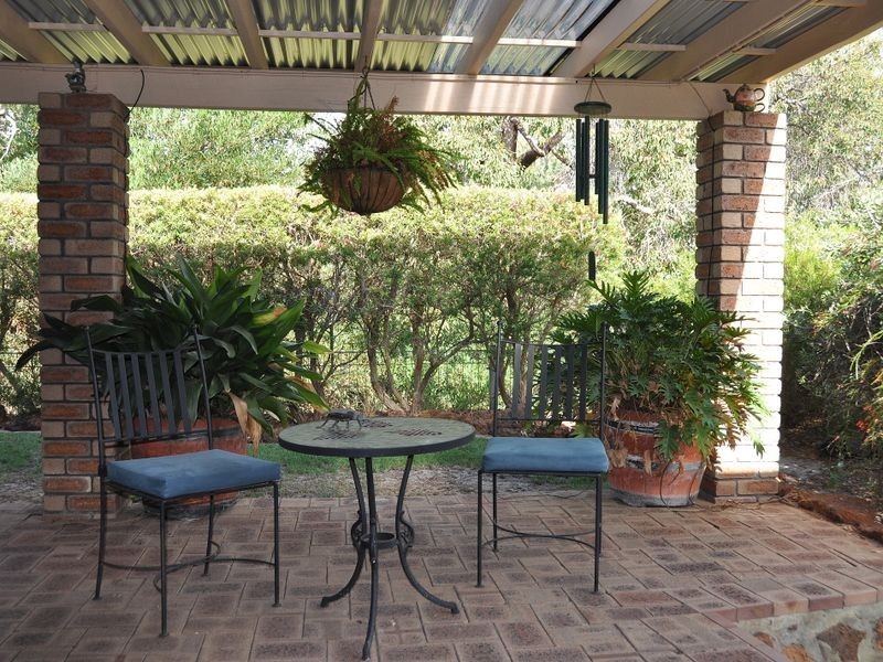 5 Urch Road, Kalamunda WA 6076