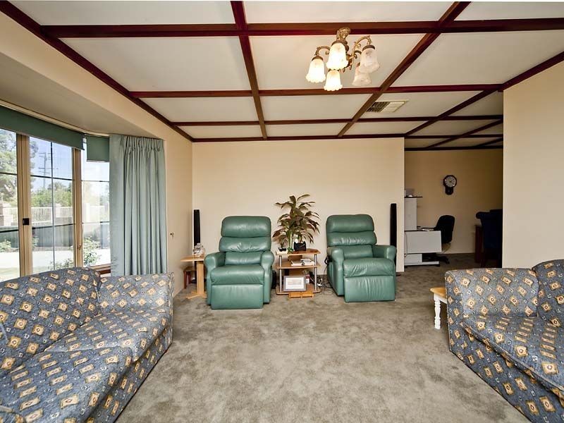 10 Butcher Road, High Wycombe WA 6057