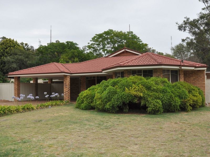 19 First Avenue, Bickley WA 6076