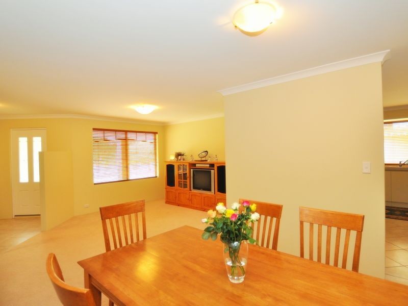 19 First Avenue, Bickley WA 6076