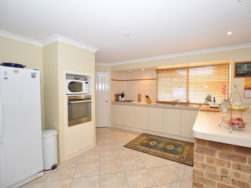 19 First Avenue, Bickley WA 6076