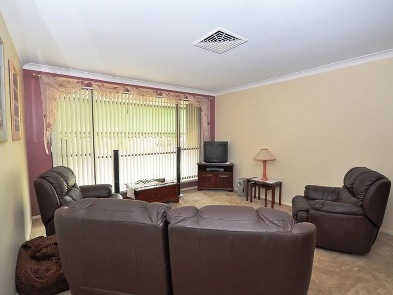 22 Ashurst Drive, Lesmurdie WA 6076