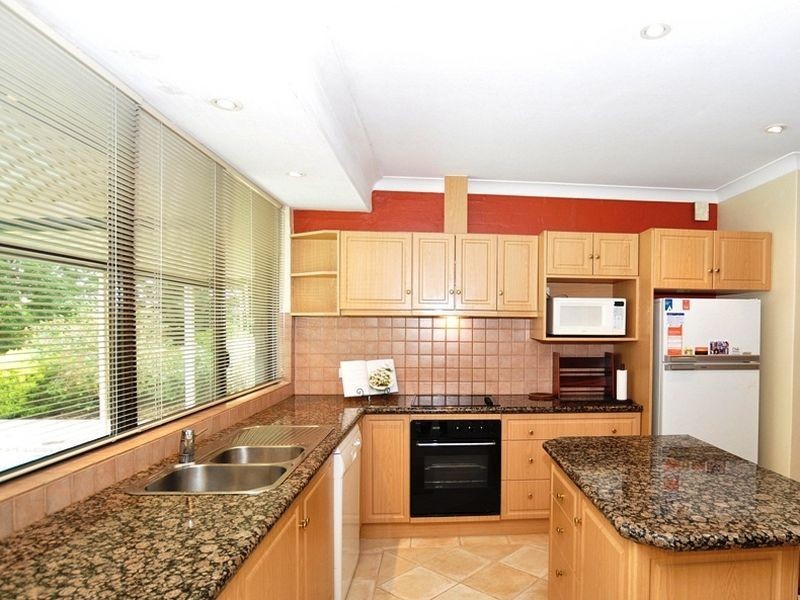 22 Ashurst Drive, Lesmurdie WA 6076