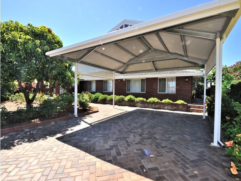 24 Curtis Street, Lesmurdie WA 6076