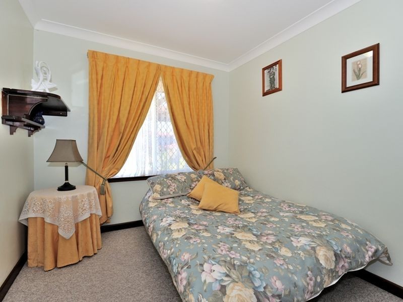 24 Curtis Street, Lesmurdie WA 6076