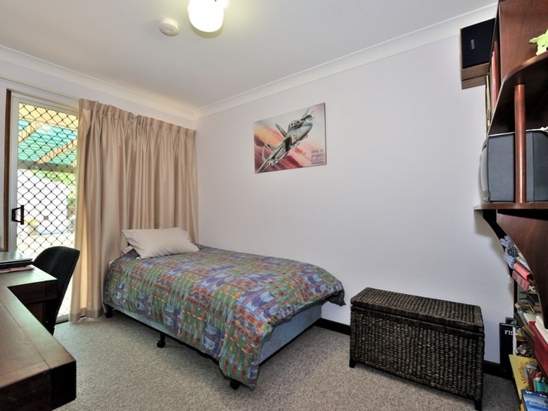 24 Curtis Street, Lesmurdie WA 6076