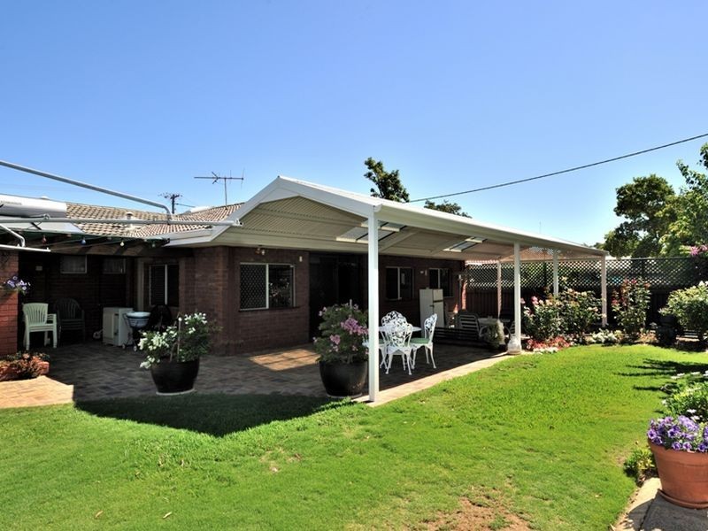 24 Curtis Street, Lesmurdie WA 6076