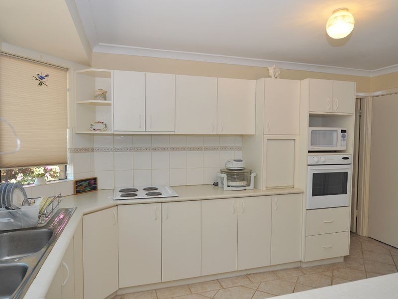 4 Mario Court, Lesmurdie WA 6076