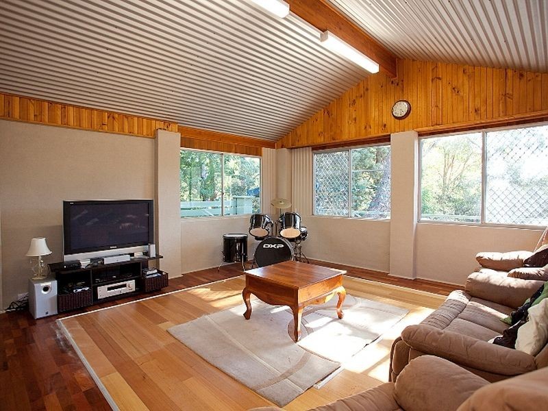 28 Albert Road, Lesmurdie WA 6076