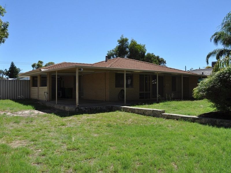 21 Walker Crescent, High Wycombe WA 6057