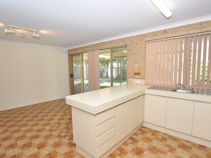 21 Walker Crescent, High Wycombe WA 6057