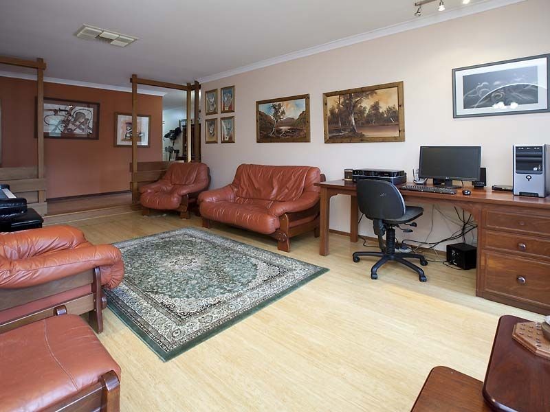 3 Wilson Place, Gooseberry Hill WA 6076