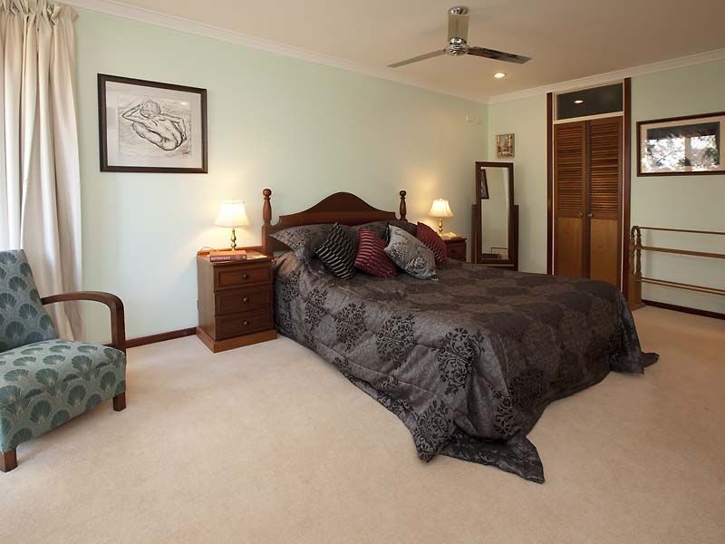 3 Wilson Place, Gooseberry Hill WA 6076