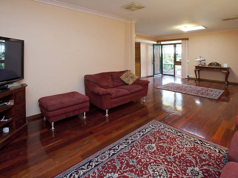 3 Wilson Place, Gooseberry Hill WA 6076