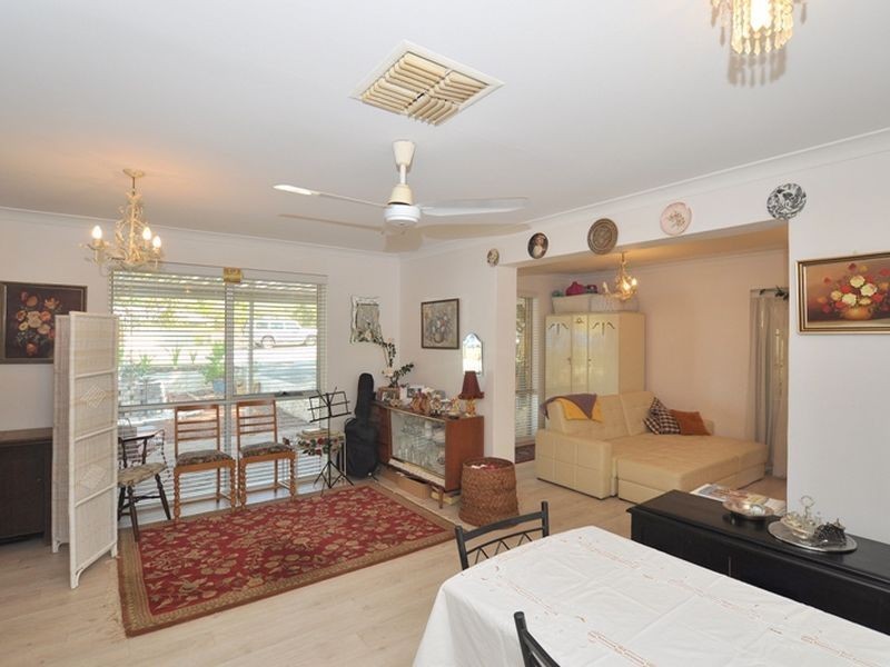 1 Berberis Way, Forrestfield WA 6058
