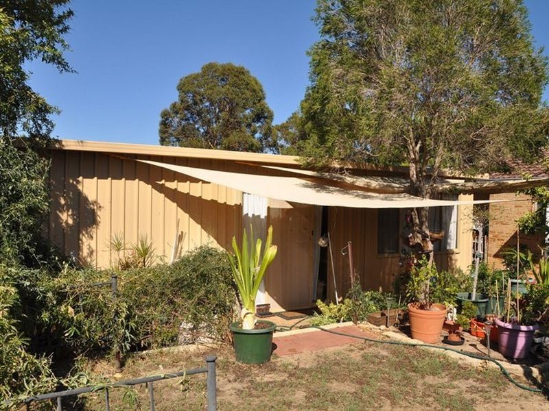 1 Berberis Way, Forrestfield WA 6058