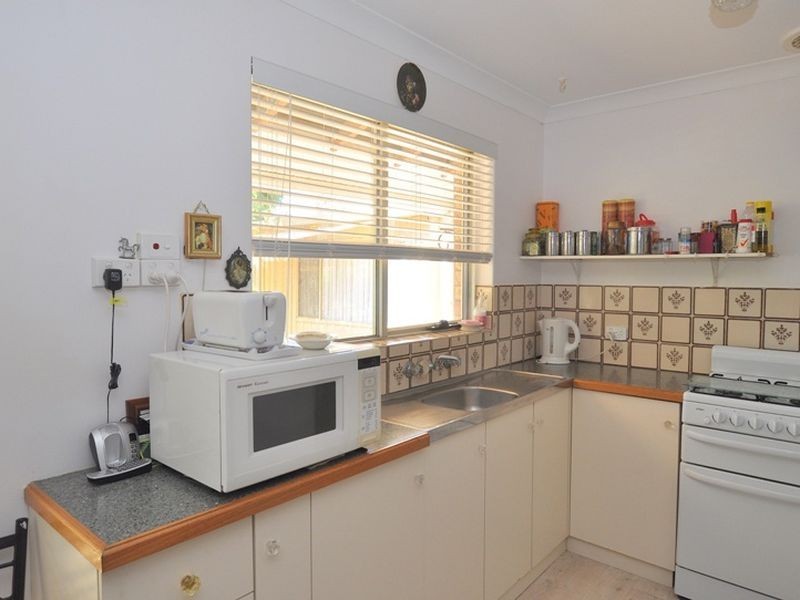 1 Berberis Way, Forrestfield WA 6058