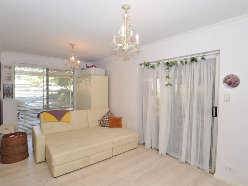 1 Berberis Way, Forrestfield WA 6058
