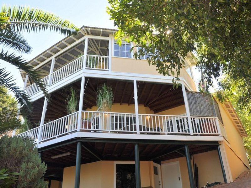 10 Walbeck Road, Kalamunda WA 6076