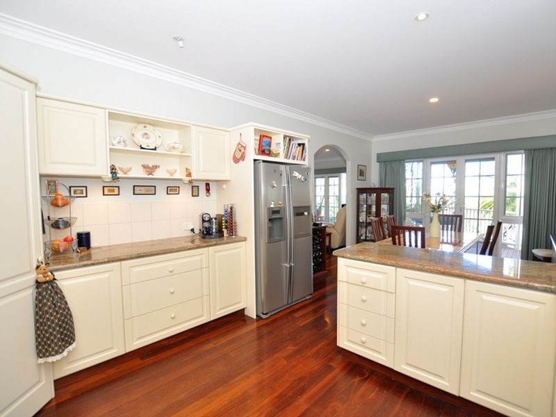 10 Walbeck Road, Kalamunda WA 6076