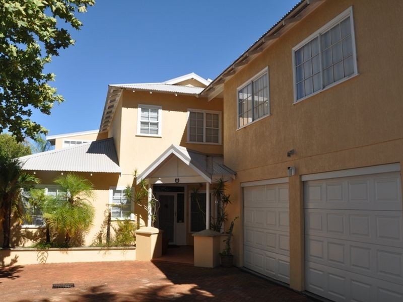 10 Walbeck Road, Kalamunda WA 6076