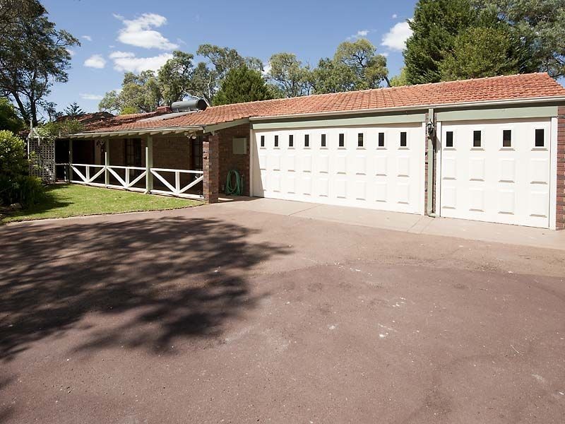 7 Schmitt Road, Kalamunda WA 6076