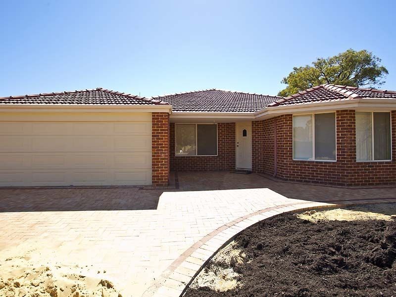 15 Wood Court, Lesmurdie WA 6076
