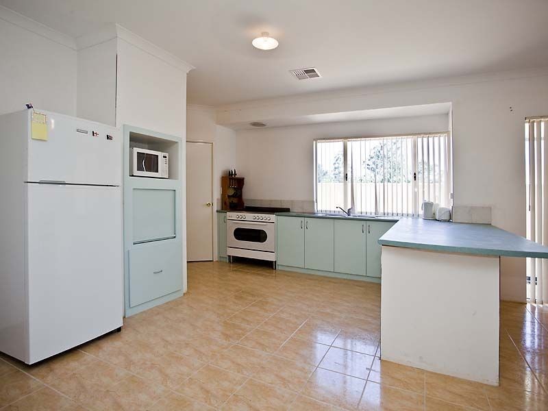 15 Wood Court, Lesmurdie WA 6076