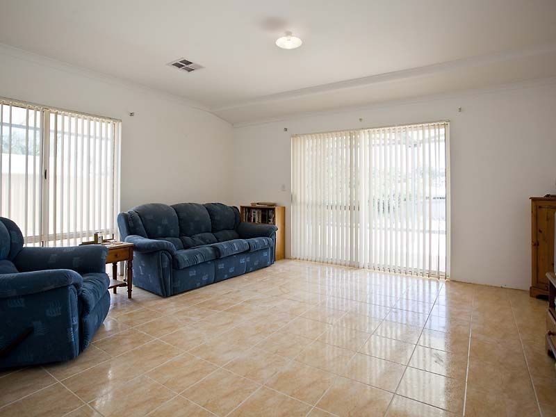 15 Wood Court, Lesmurdie WA 6076