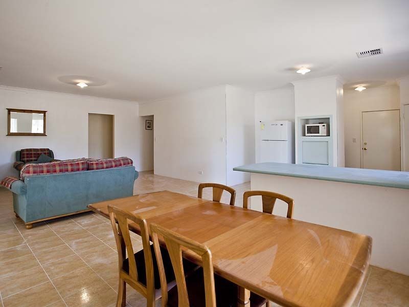 15 Wood Court, Lesmurdie WA 6076