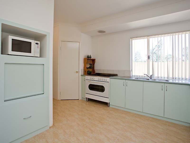 15 Wood Court, Lesmurdie WA 6076