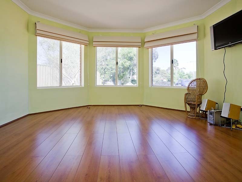 15 Wood Court, Lesmurdie WA 6076