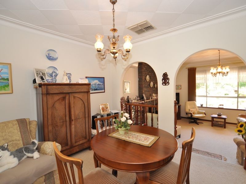 17 Kalamunda Road, Kalamunda WA 6076