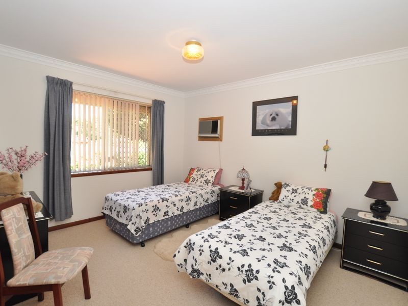 17 Kalamunda Road, Kalamunda WA 6076