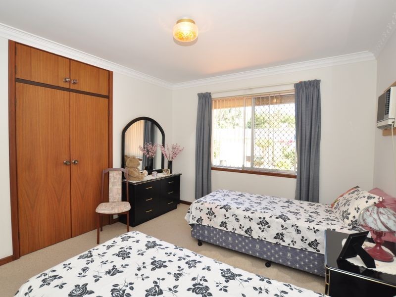 17 Kalamunda Road, Kalamunda WA 6076