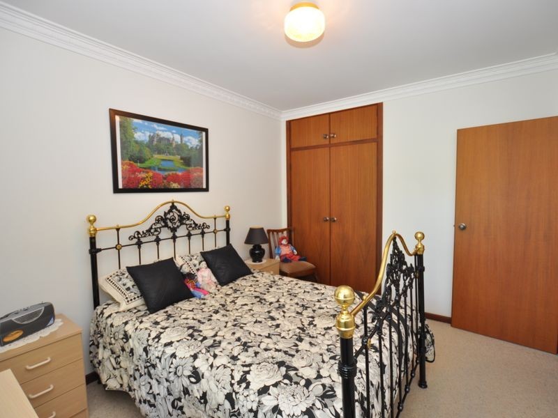 17 Kalamunda Road, Kalamunda WA 6076