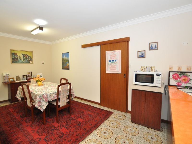 17 Kalamunda Road, Kalamunda WA 6076