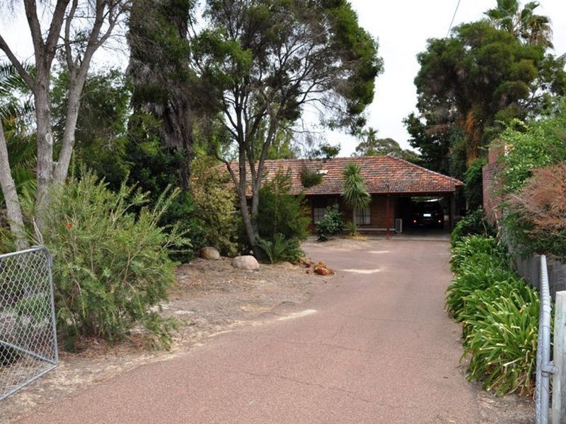 5 Mileti Road, Lesmurdie WA 6076